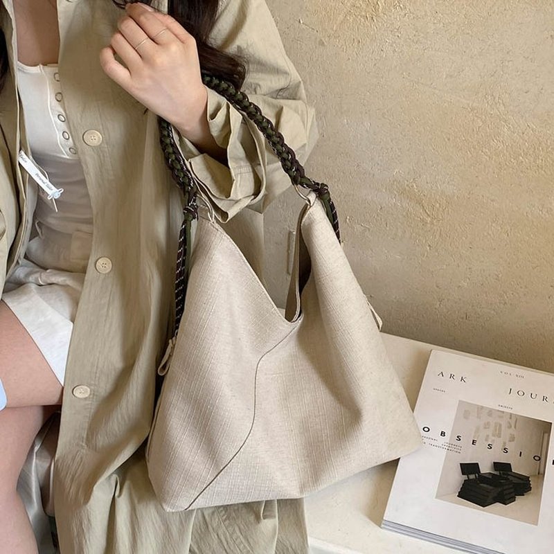 女性用クリームリブホーボーバッグ、編み込みレザーハンドル付き - Hobo Bag Slouchy のレビューと価格