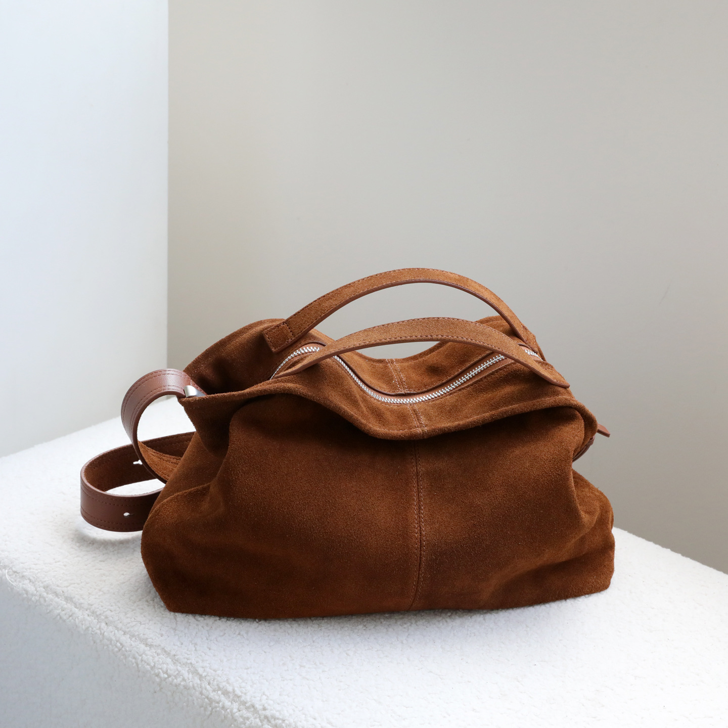 本革スエードトートバッグ レディース、スエードハンドバッグ  - Hobo Bag Slouchy のレビューと価格