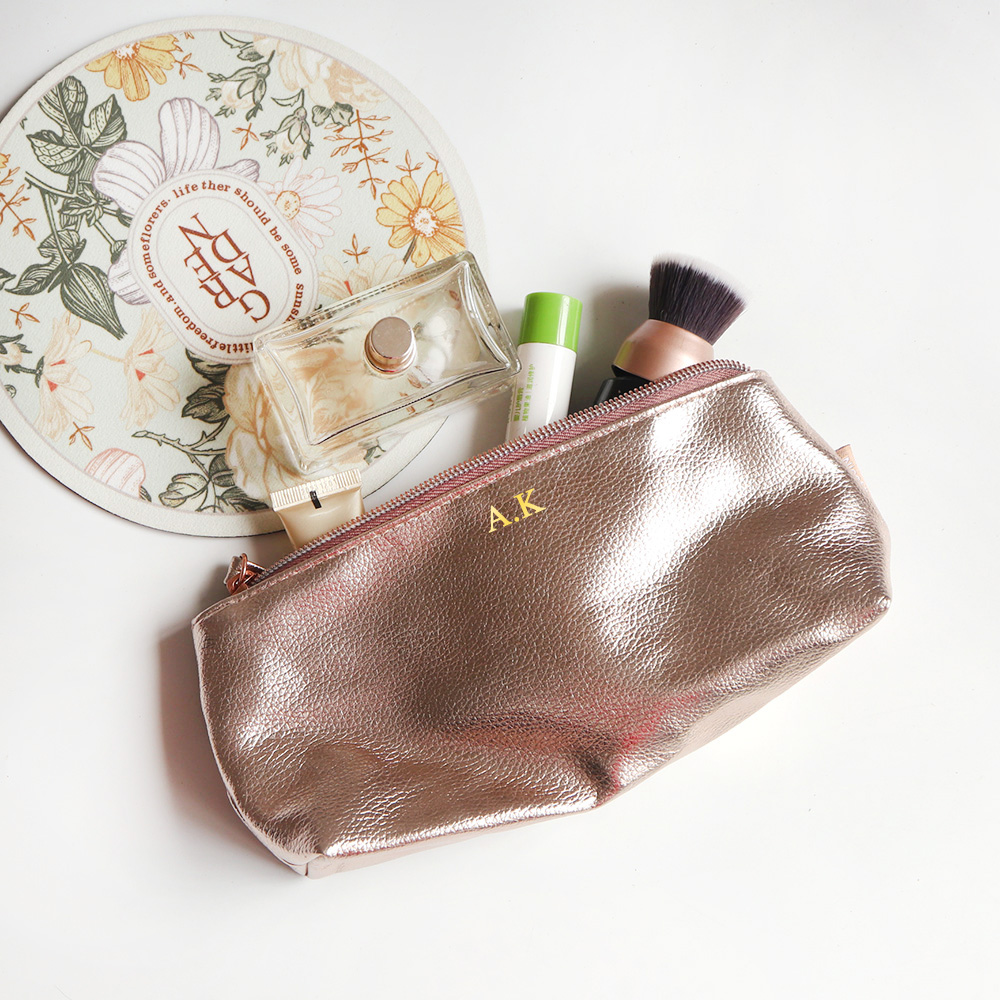 女性のためのパーソナライズされた名前のメタリックゴールドペン - Women Bags Zip のレビューと価格