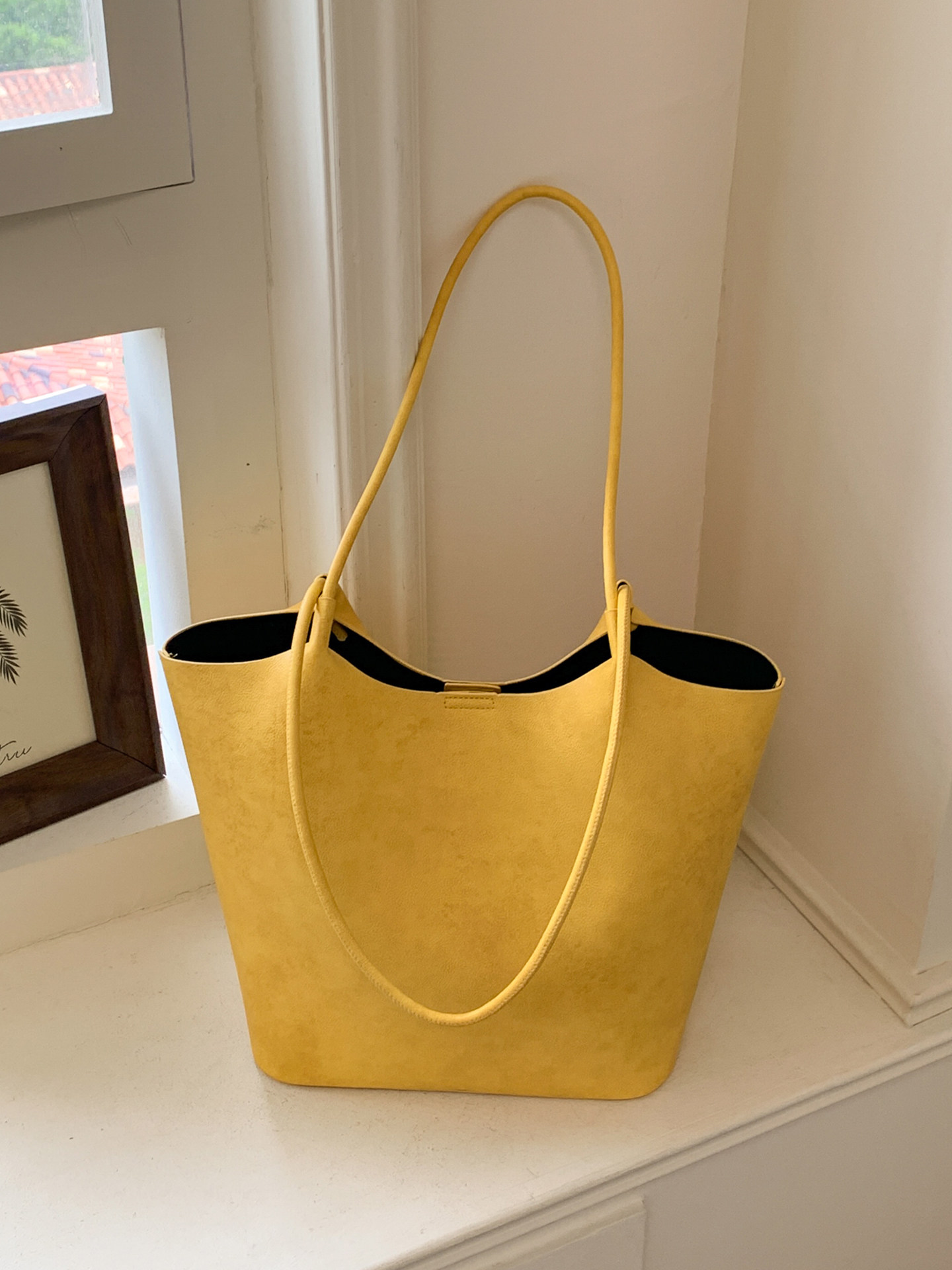 新しい女性用ワンショルダーバッグソリッドカラー大容量多用途ト - Women Bags 2026 Trends のレビューと価格