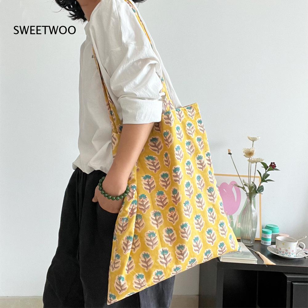 牧歌的な植物プリントのソフト織りバッグ、ヴィンテージインドブ - Women Bags India のレビューと価格